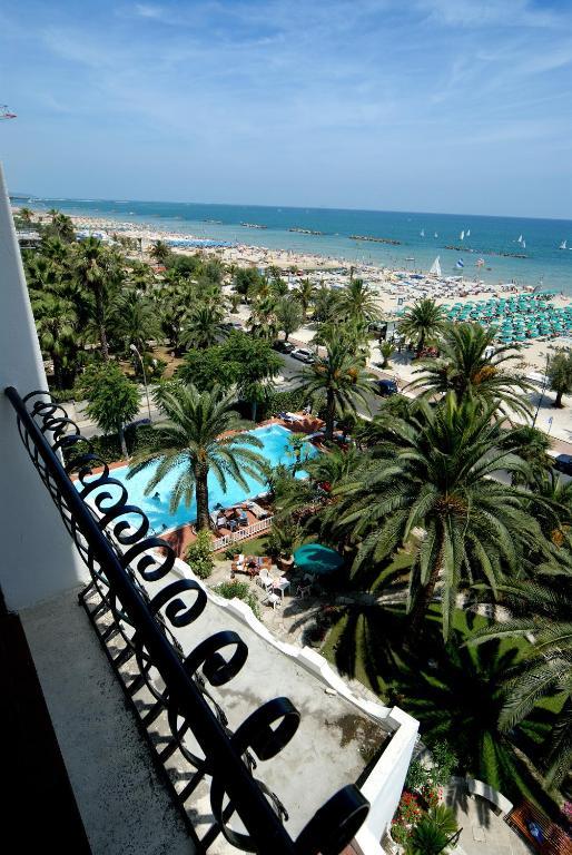 סן בנדטו דל טרנטו Grand Hotel Excelsior מראה חיצוני תמונה