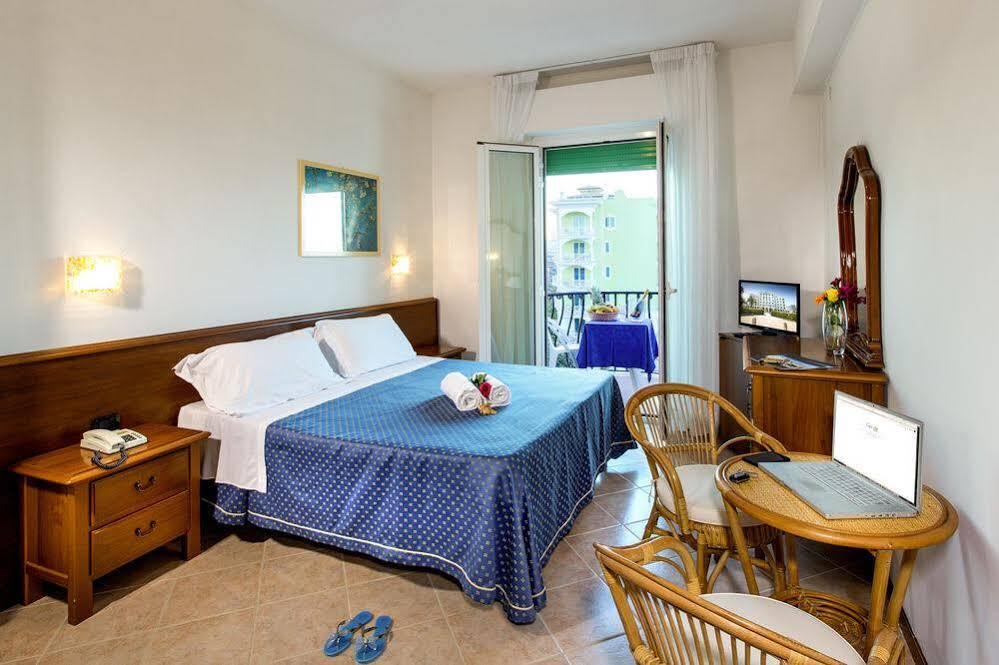 סן בנדטו דל טרנטו Grand Hotel Excelsior מראה חיצוני תמונה
