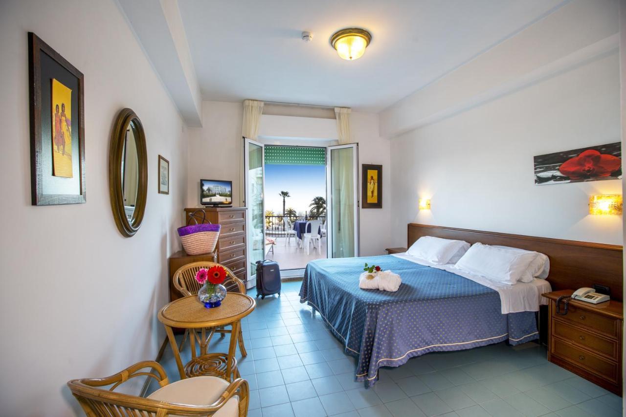 סן בנדטו דל טרנטו Grand Hotel Excelsior חדר תמונה